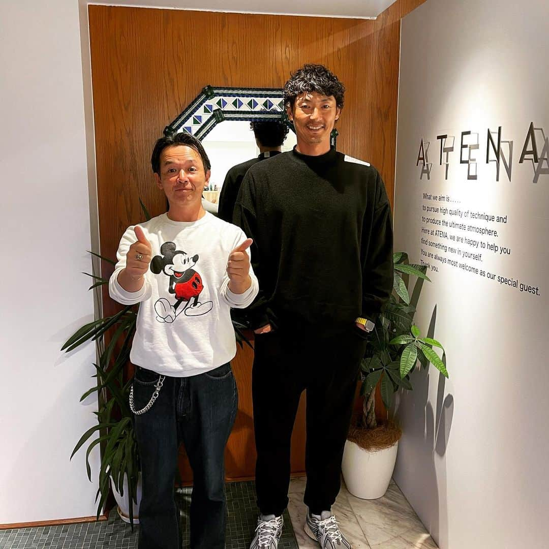 斉藤和巳さんのインスタグラム写真 - (斉藤和巳Instagram)「「癒しの場」 『ATENA』❗️  毎回色々話して時間が経つ。 今日は… 色々話している最中に… 寝落ちした…。  途中から会話の記憶がない…。 首が折れ曲がってる状態でも… 起こさずにカットとパーマを巻いてくれてた😢 やりにくかったはずやのに… 優し過ぎる😭  ありがとうございました😭🥺🙇‍♂️  #癒しの場#憩いの場#福岡#美容室#ATENA#爆睡#寝落ち#優しさ#感謝」3月3日 19時19分 - kazumi.66