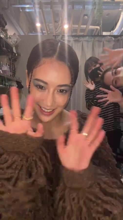 のインスタグラム：「レアな配信。😏💕」