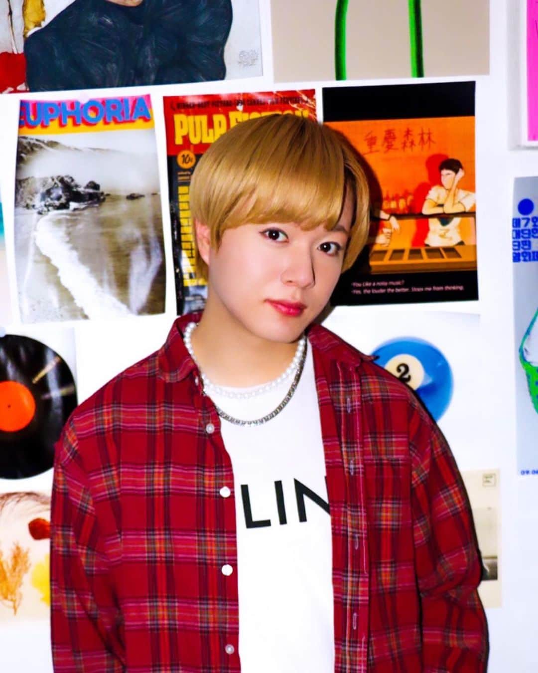 内海大輔のインスタグラム：「アー写こっちにしようと思ったら スタッフさんの多数決により アナザーに😉 けどお気に入り🫡  #内海大輔　#オシャレトロ」