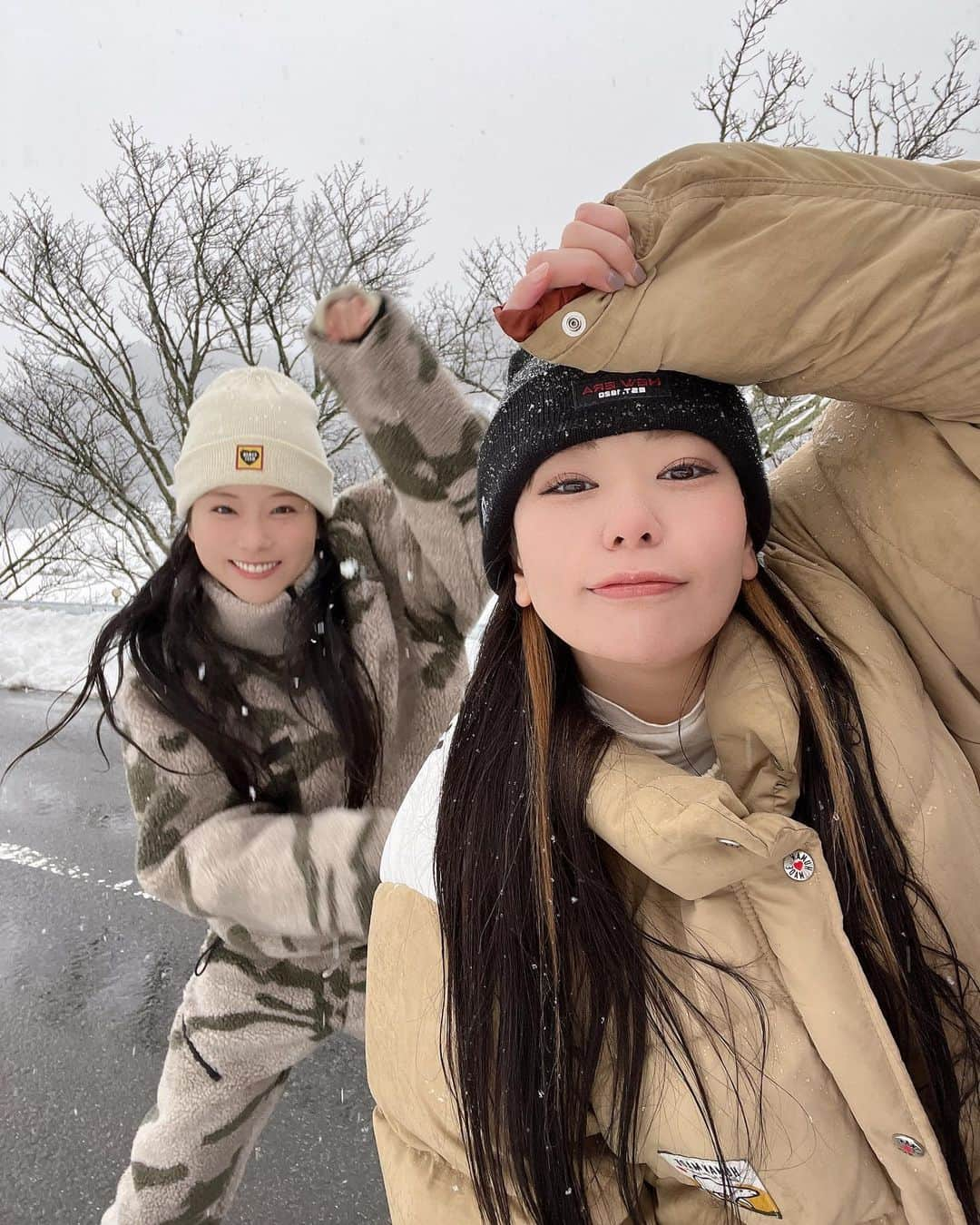 重盛さと美さんのインスタグラム写真 - (重盛さと美Instagram)「☃️🤍🤍🤍🤍🤍 1月はずっと家で編集しとったけん、 2月は色んな所に遊びにいったよ✈️🌈✨ もう3月！！！ インスタにあげてない写真がいっぱいあるので 今日からストーリーたくさん更新させていただきます🥶🤫🥴⚡️⚡️  #撮ってあげてない写真だらけ #この写真は何県だ？🤔」3月3日 20時24分 - satomi_shigemori