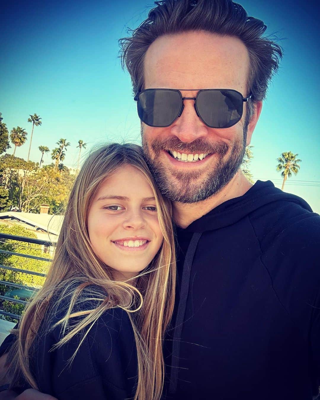 ジョン・ブラザートンのインスタグラム：「My baby is 11! What?!? Happy Birthday my Saylor, you are made of something special. So proud to be your daddy :)   #happybirthday  #saylorcallisto  💪❤️🏀🦄」