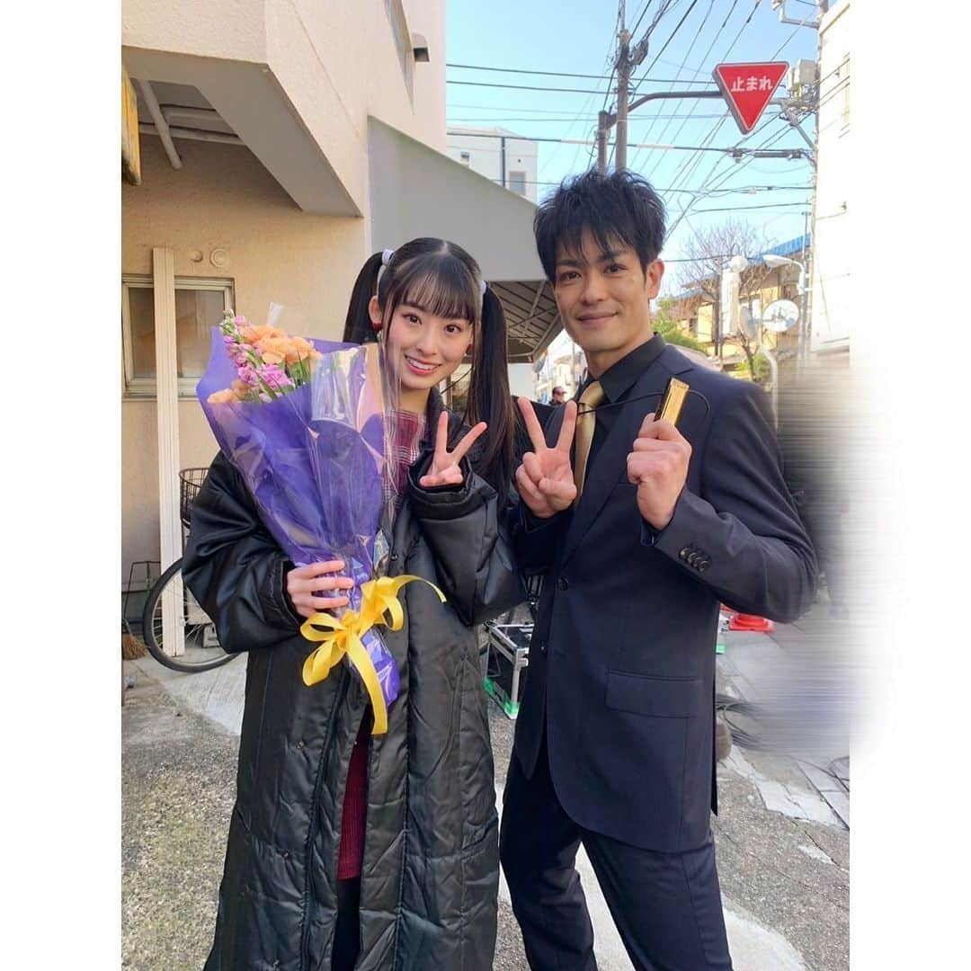 井本彩花さんのインスタグラム写真 - (井本彩花Instagram)「. “警視庁アウトサイダー” 最後までご覧頂き ありがとうございました！  皆様 いかがでしたか？  第5話の“サクッと帰りまーす”から始まり 最終回はあのセリフまで🌸 盛りだくさんで笑いの絶えない現場でした😂  撮影もあっという間で、とても楽しかったです！  また皆様に良いご報告ができるよう 頑張ります😌  #警視庁アウトサイダー #西島秀俊 さん #伊藤高史 さん #阿部薫 さん #松崎しげる さん」3月3日 22時28分 - imoto_ayaka_official