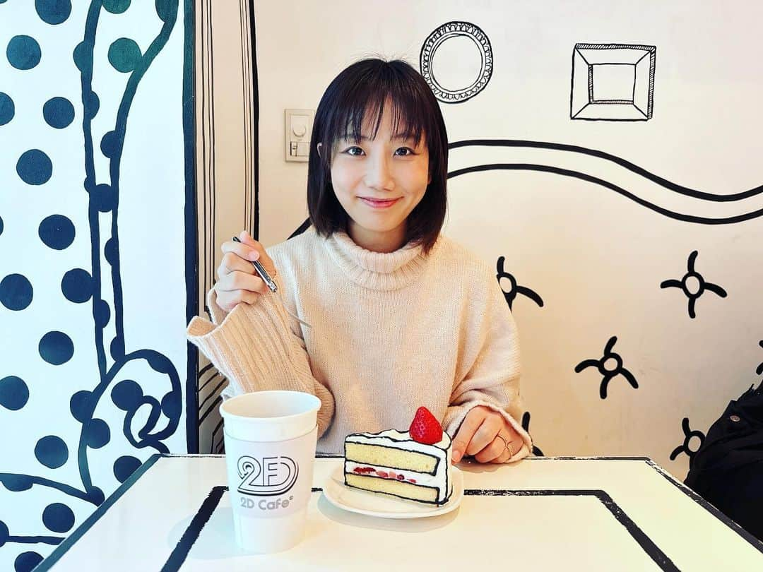 湯浅かえでさんのインスタグラム写真 - (湯浅かえでInstagram)「そいやこの前の載せてなかった🍓  #2dcafe  #いちご  #しんおおくぼデザート  #新大久保カフェ」3月3日 23時12分 - kaede_yuasa