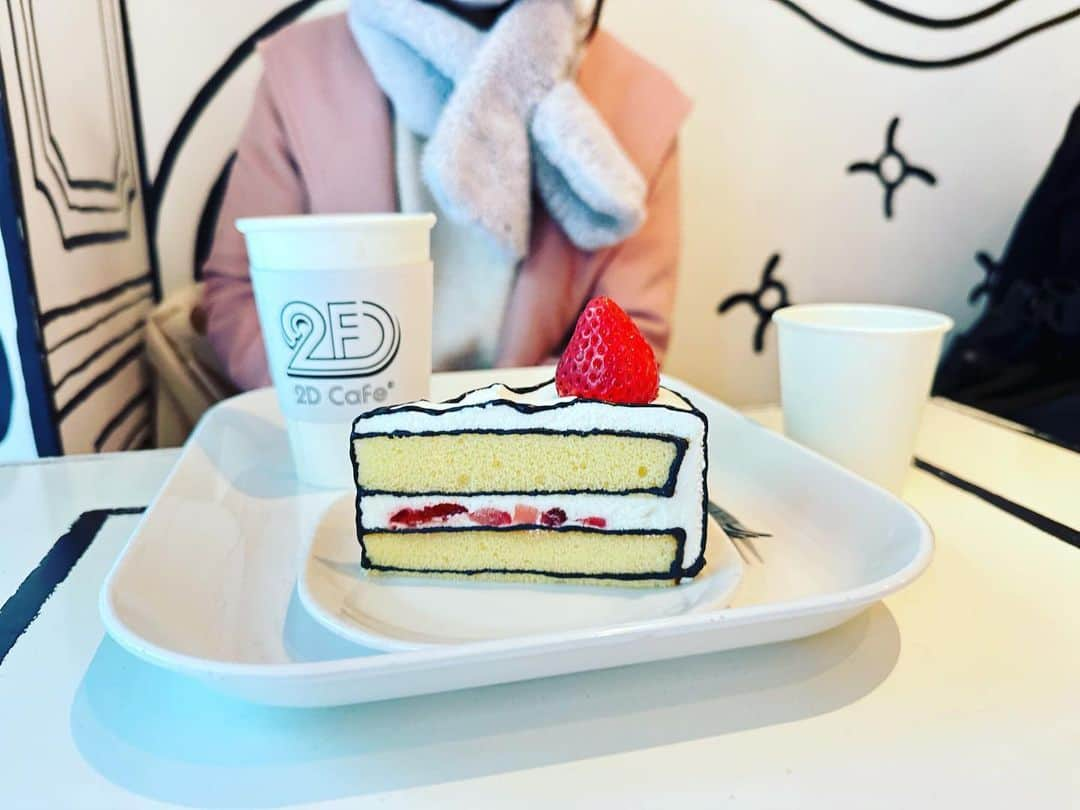 湯浅かえでのインスタグラム：「そいやこの前の載せてなかった🍓  #2dcafe  #いちご  #しんおおくぼデザート  #新大久保カフェ」