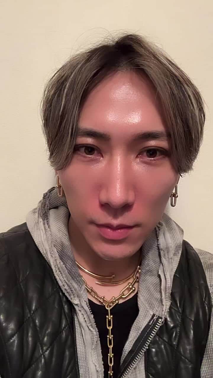 オオモトのインスタグラム：「クマ取りについて話してます。」