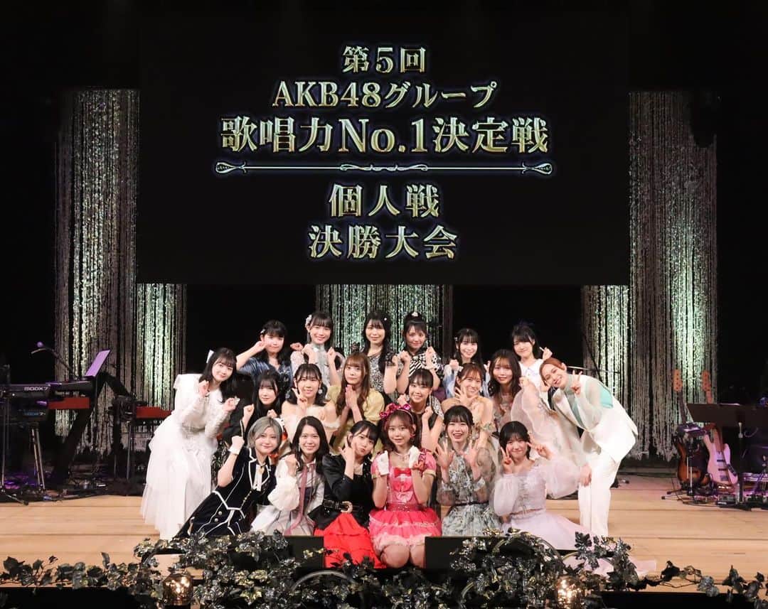 加藤夕夏さんのインスタグラム写真 - (加藤夕夏Instagram)「⁡ #AKB48グループ歌唱力No1決定戦　おわりました！ ⁡ 私は #山口百恵 さんの #イミテイションゴールド 歌わせて頂きました！大人の魅力を魅せたくて。 ⁡ 日本青年館で決勝大会に立てたこと、とっても良い経験でした。 ⁡ 沢山の応援本当にありがとうございました。🥲 ⁡ そしてシヨン2位おめでとう🫶🏻🎤✨ すごいよー！！シヨンの歌だいすき。 ⁡ ⁡ ⁡ 審査員の皆様と写真撮って頂きました！ ⁡ 終わってからとても嬉しい言葉をたくさん頂いて、いまその言葉に支えられてます。。 本当は悔しくて今にも暴れ出しそうです。でもその気持ちを燃料に次にぶつけてまだ進みます😤😤😤！！！ ⁡ こんな素敵な皆様と出会える機会にも感謝です。 ⁡ お写真ありがとうございました✨ ⁡ #AKB48 #NMB48 #アイドル #うーか　#加藤夕夏 #歌　#ゴスペラーズ #黒沢薫 さん #井上ヨシマサ さん#深澤恵梨香 さん　#佐藤雄大 さん」3月4日 0時17分 - uuka_nmb