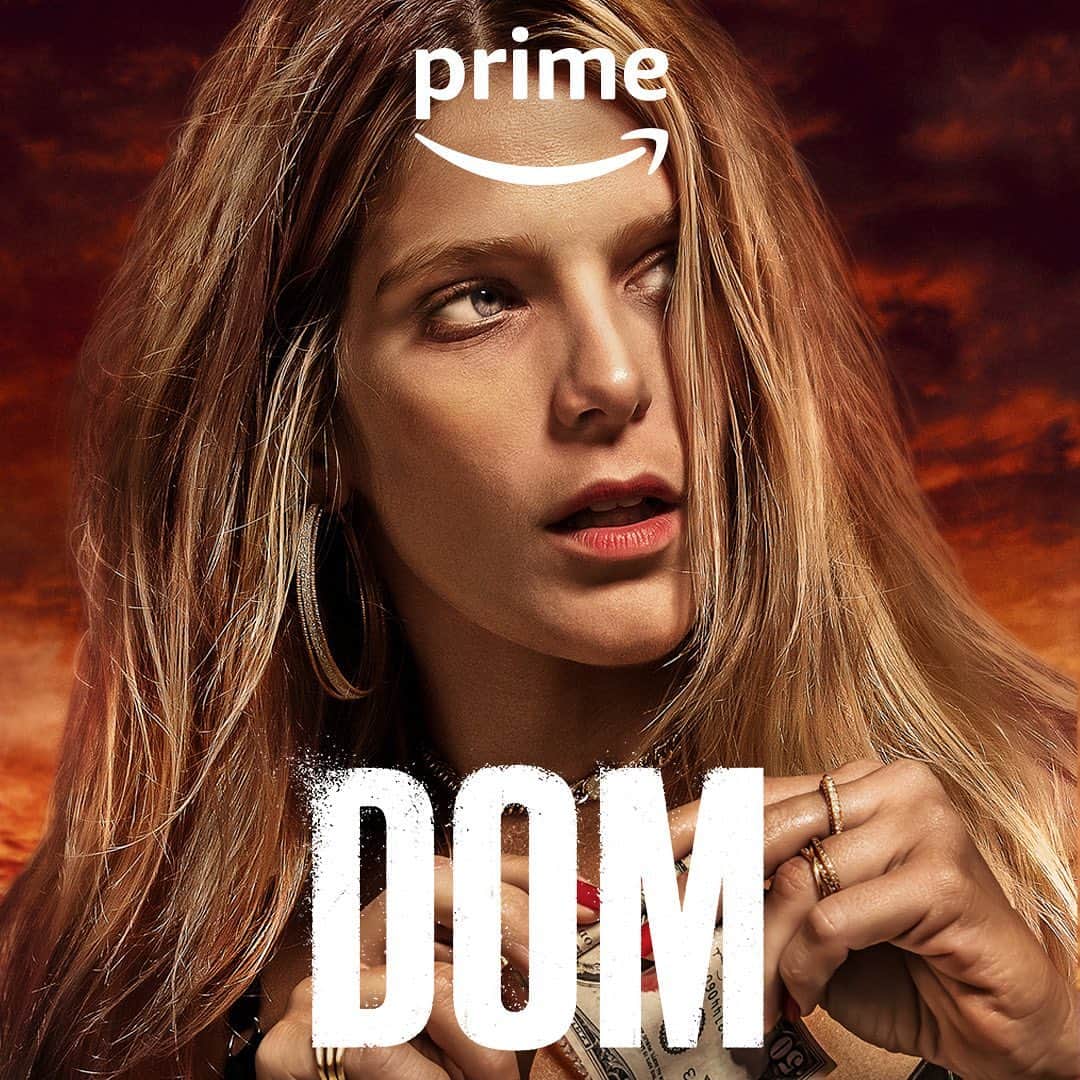 イザベラ・サントーニのインスタグラム：「Compartilha com geral que a Barbie do Mal tá de volta 🧨  #DOM - anota aí 17 de março!  @primevideobr @conspiracaofilmes」
