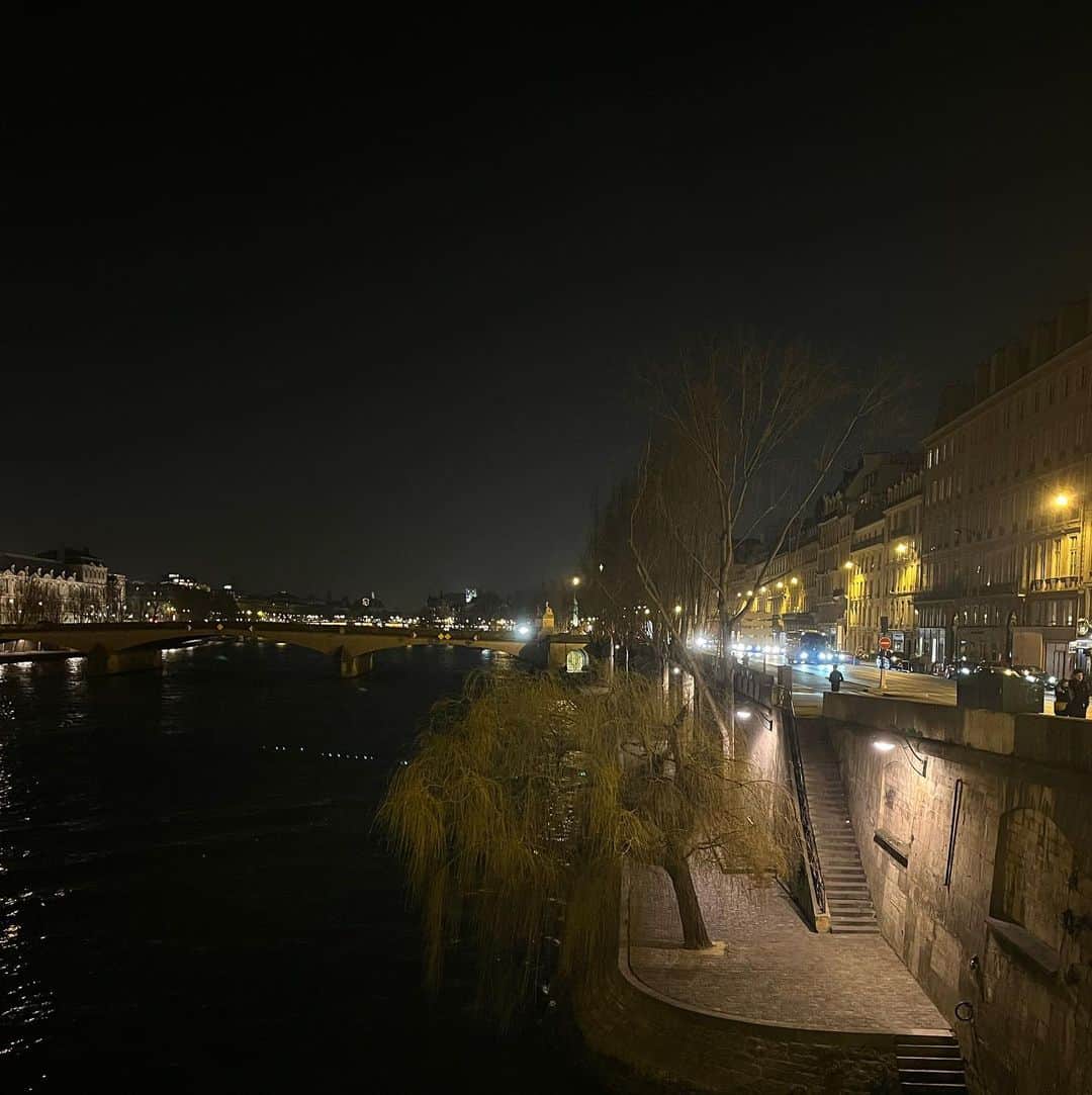藤原ヒロシさんのインスタグラム写真 - (藤原ヒロシInstagram)「パリの夜。夜のパリ？」3月4日 2時01分 - fujiwarahiroshi