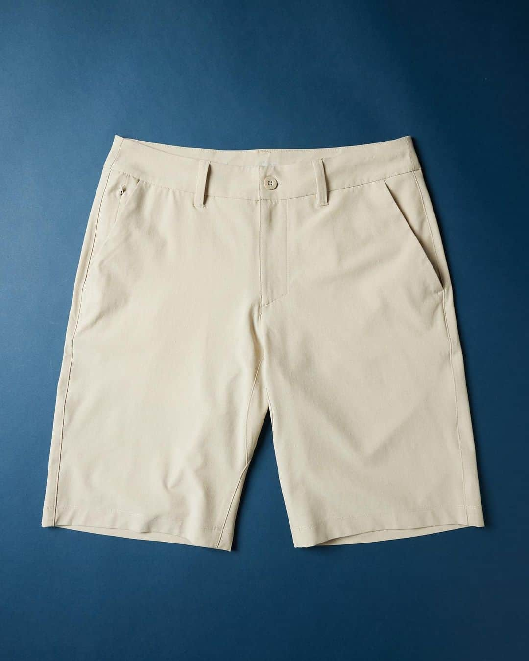 ハンテンさんのインスタグラム写真 - (ハンテンInstagram)「Our hybrid shorts are made to fit in with your everyday routine. Stretch fabrication and quick-dry technology are used to keep you comfortable in and out of the water.  Link In bio to shop.  #HangTen #FollowTheFeet」3月4日 3時18分 - hangtenusa