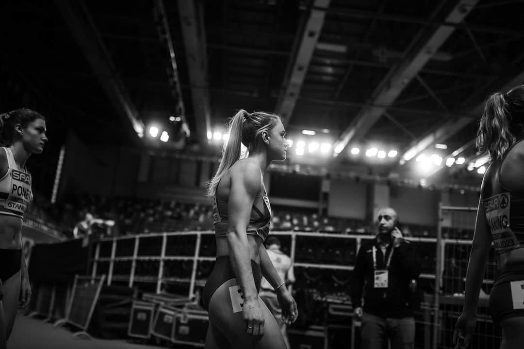 リサンネ・デ・ウィッテのインスタグラム：「Today wasn’t my day, not my race. We’ve got a relay to run on Sunday, so all my focus is on that now! ❤️‍🔥  📸: @danvernonphoto」