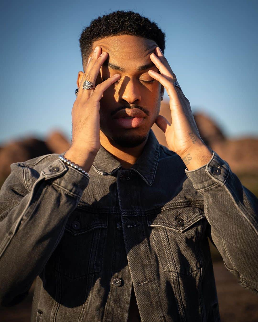 タイタス・マキン・ジュニアのインスタグラム：「“There is hope, even when your brain tells you there isn't.” ― John Green  • • 📸 @sikpik」