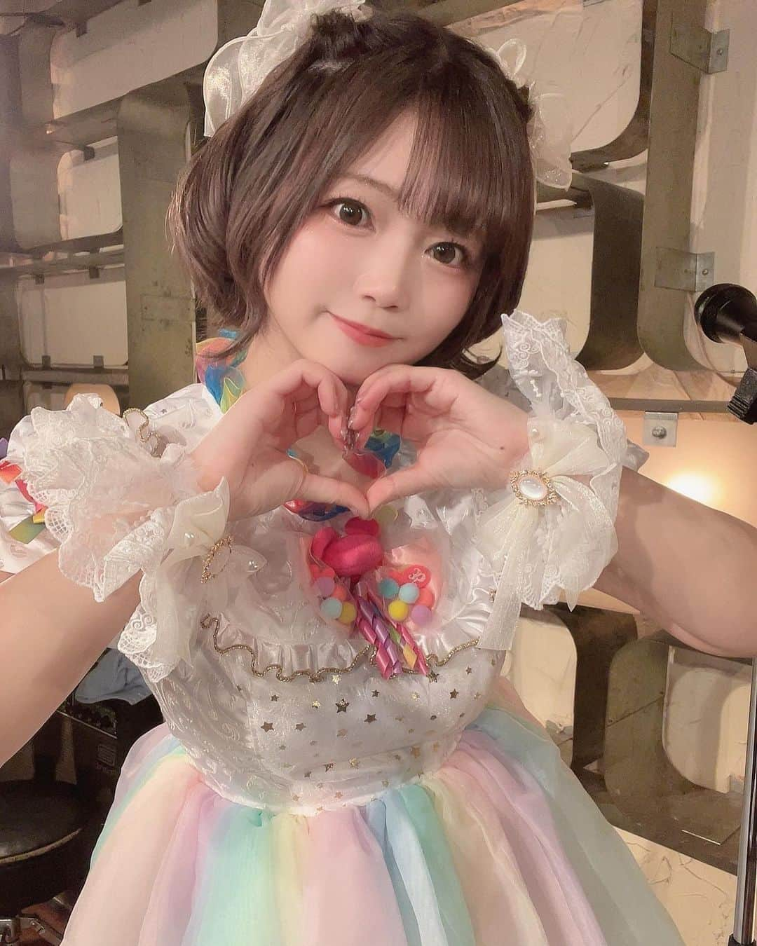 羽咲みはるさんのインスタグラム写真 - (羽咲みはるInstagram)「おはようさ🐰💭💗  羽咲みはるワンマンLIVE「Spring♡みはるーむ」 Birthday Special🎂  ありがとうございました💓 たくさんお祝いもしていただき 有難うございました🥰  めちゃ嬉しかったよ〜🥹 会いにきてくれて リモートからも有難う！🥳  そしてYouTube配信でも バースデー配信ありがとうございました！❤️ 幸せな時間でした☺️！！！！  いつもありがとう🫶🏻💛 大好きすぎる！！！🐰💛  そして５年ぶりくらいに こちらの衣装を着ました🥰 バースデースペシャルということで お誕生日ぽい衣装にしようと 思って🎉 あと今回のコンセプトは 今までを振り返ることだったので💓  羽咲党らぶ〜🫶🏻」3月4日 5時30分 - miharu_usa