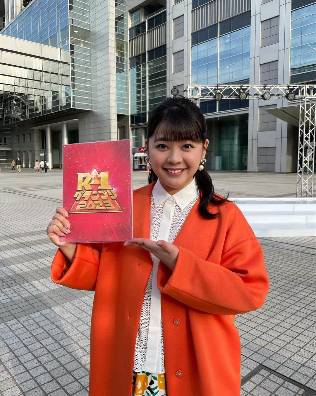 谷元星奈さんのインスタグラム写真 - (谷元星奈Instagram)「* 『このあと7時からR-1！霜降り明星の今年のファイナリストは正直エグいよＳＰ』がこの後16:30〜生放送されます✨  「R-1グランプリ2023」決勝進出者最後の１枠を生発表！ フジテレビ１階広場からお届けします！  ファイナリストに選ばれた人気芸人に密着！ これを見れば決勝が１００倍面白くなる!? ７人の正直エグい素顔とは？  #カンテレ#R1グランプリ#生放送#アナウンサー#谷元星奈」3月4日 16時26分 - tanimoto_seina