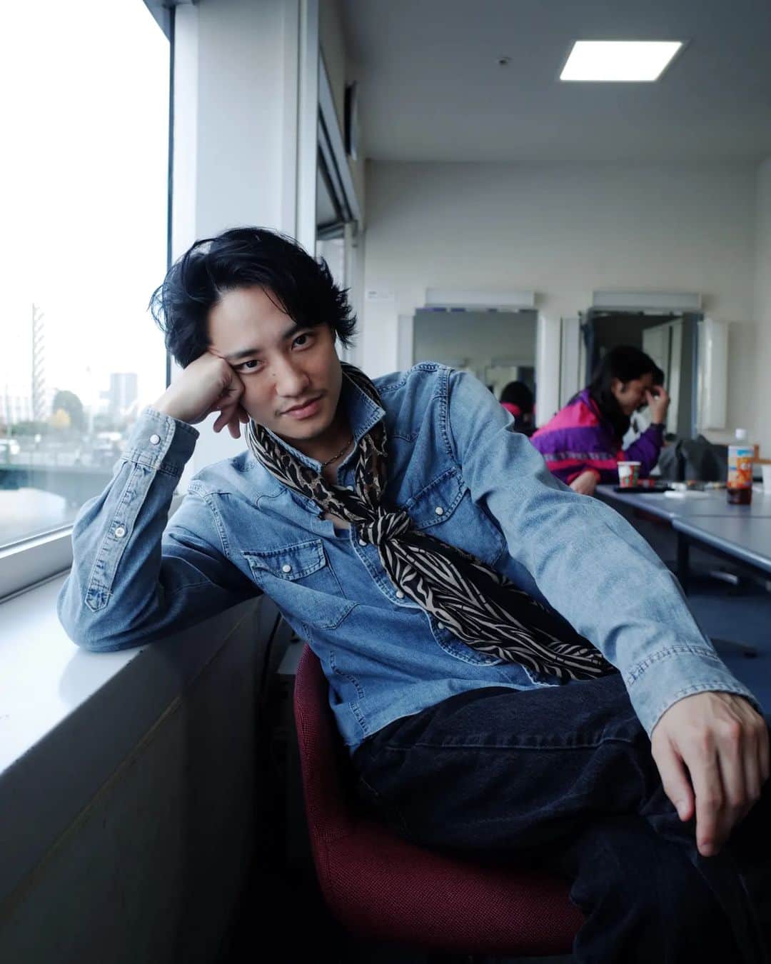 生越千晴のインスタグラム：「#ギルガメッシュFIGHT 思い出（📸）  ﾌｧｯｼｮﾅﾌﾞﾙ 加藤・季節くん やっと現場出会えたね〜と喜びあった  まだまだParaviにて全話配信中👙みてねん」
