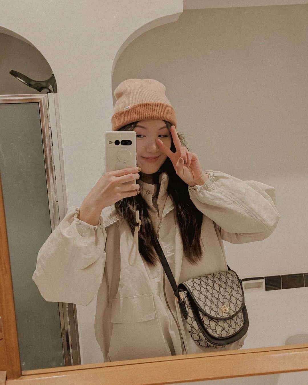 W E Y L I Eのインスタグラム：「Cozy times 🧸☁️」