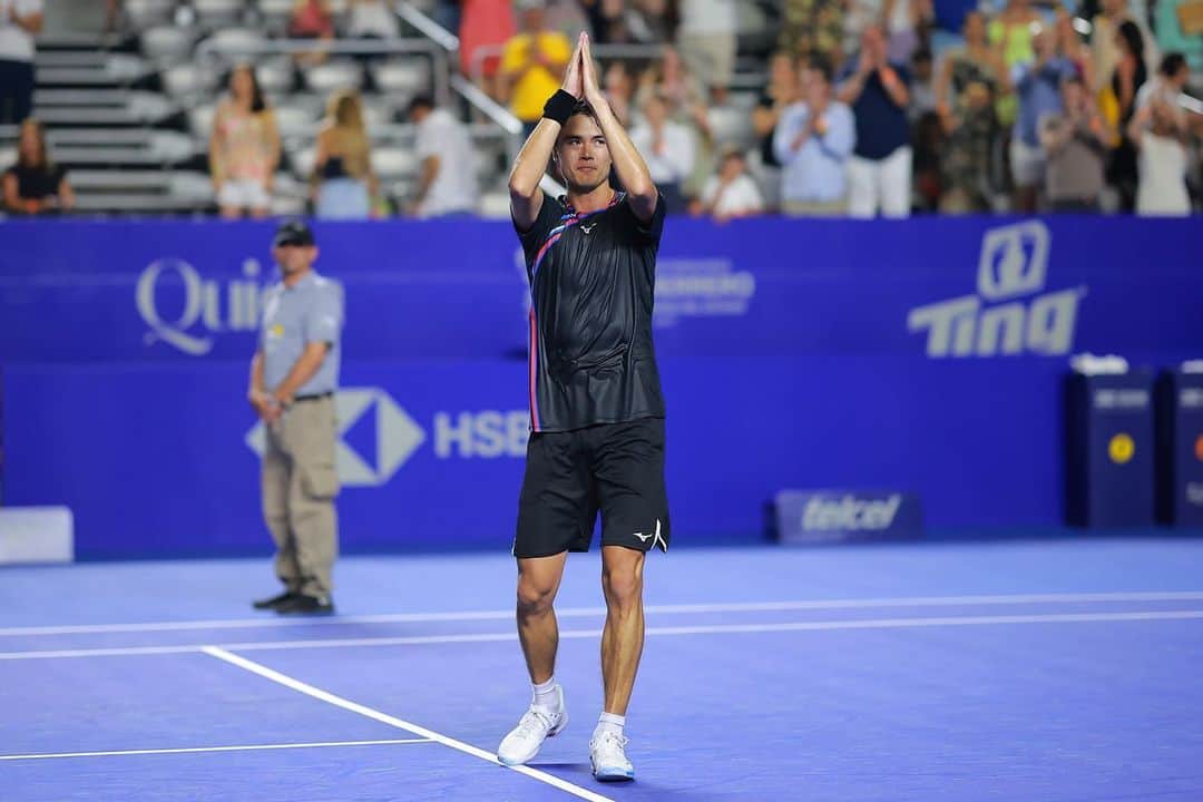 のインスタグラム：「Gracias @abiertomexicanodetenis por una gran semana. Volveremos el año que viene! Fue una semana especial por las conexiones creadas con el público y los organizadores del torneo   今からメキシコからアメリカに移動してインディアンウェルズに向かいます。メキシコオープンありがとうございました！結果以上に観客との繋がり、大会スタッフとのつながりに感謝の気持ちで一杯です  📸: Hector Vivas」