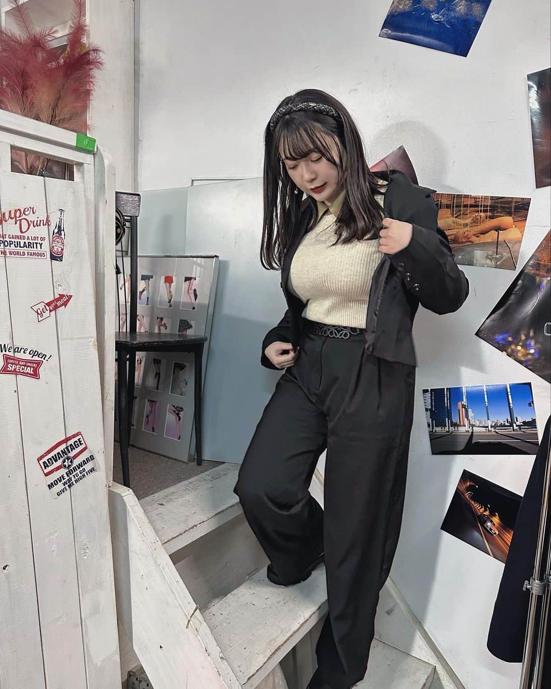 能美真奈（ぷにたん）さんのインスタグラム写真 - (能美真奈（ぷにたん）Instagram)「先日のラジオ公開収録のお洋服です.🍙  tops:UNITED ARROWS setup:SHEIN belt:LOEWE boots:北海道で買ったブランド忘れた  #ぷにたんのわがままラジオ #ぷにたん #能美真奈 #コーディネート」3月4日 12時26分 - punitan0624