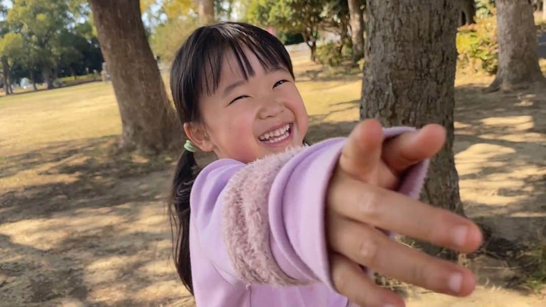 森渉さんのインスタグラム写真 - (森渉Instagram)「この笑顔を未来でもずっと見られるようにするにはどんな接し方、どんな言葉がけ、どんな背中の見せ方がいいのかを日々研究中✨  その研究の日々が楽しくて仕方ない😊  #千笑 #金田朋子 #森渉 #子供 #kids #子育て #育児 #教育 #家族 #family #5歳 #娘 #笑顔  #smile  #君の笑顔がパパの力の源です☘️」3月4日 15時07分 - watarumori.sports