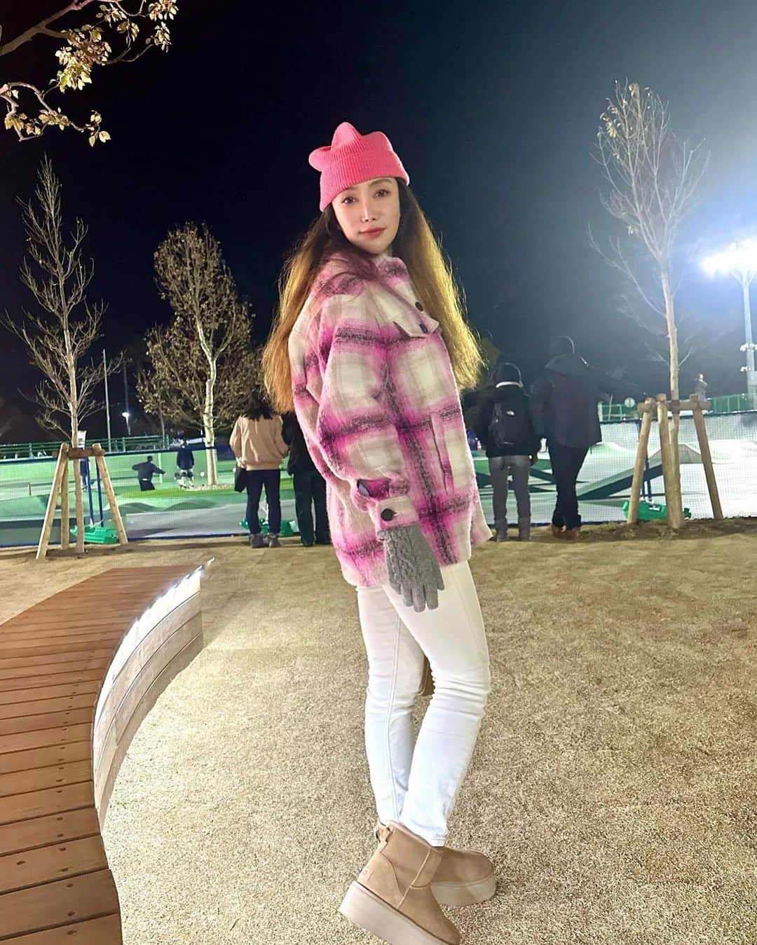 fashion dog loverさんのインスタグラム写真 - (fashion dog loverInstagram)「💖🤍🌃  #fashion#fashionblogger #fashionista #fashionstyle #fashionable #fashiongram #fashionphotography #fashionaddict #fashionlover #ootd #ootdfashion #ootdmagazine #outfitoftheday #outfits #outfit #outfitstyle #outfitinspiration #isabelmarant #zara #ugg #ファッション#ファッションコーデ #コーデ #コーディネート #コーデ記録 #ザラ #ザラ購入品 #ザラジョ #アグ #ストリートファッション」3月5日 1時05分 - chihuahuanyan