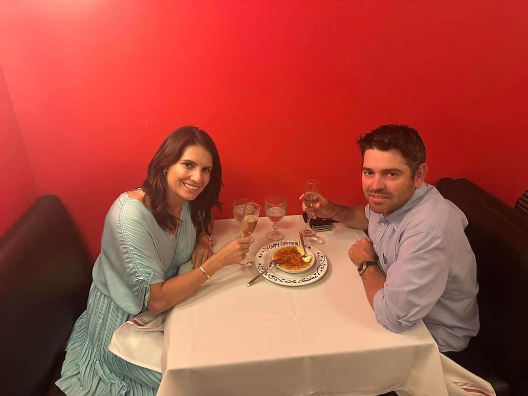 のインスタグラム：「16 years with you @neloosthuizen ❤️ Don’t know what I would do without you!」