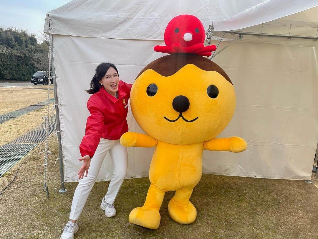 ウーデンジェニファー里沙のインスタグラム：「* 『テレビ大阪EXPO 2023 』 １日目にご来場いただいた皆さん、 ありがとうございました✨✨  あすも９時３０分から 万博記念公園でお待ちしています！！😊  .  .  .  .  #テレビ大阪expo #テレビ大阪 #イベント #イベント情報 #大阪 #関西 #万博記念公園 #たこる #たこるくん #たこべえ #アナウンサー #announcer #女性アナウンサー#ウーデンジェニファー里沙」
