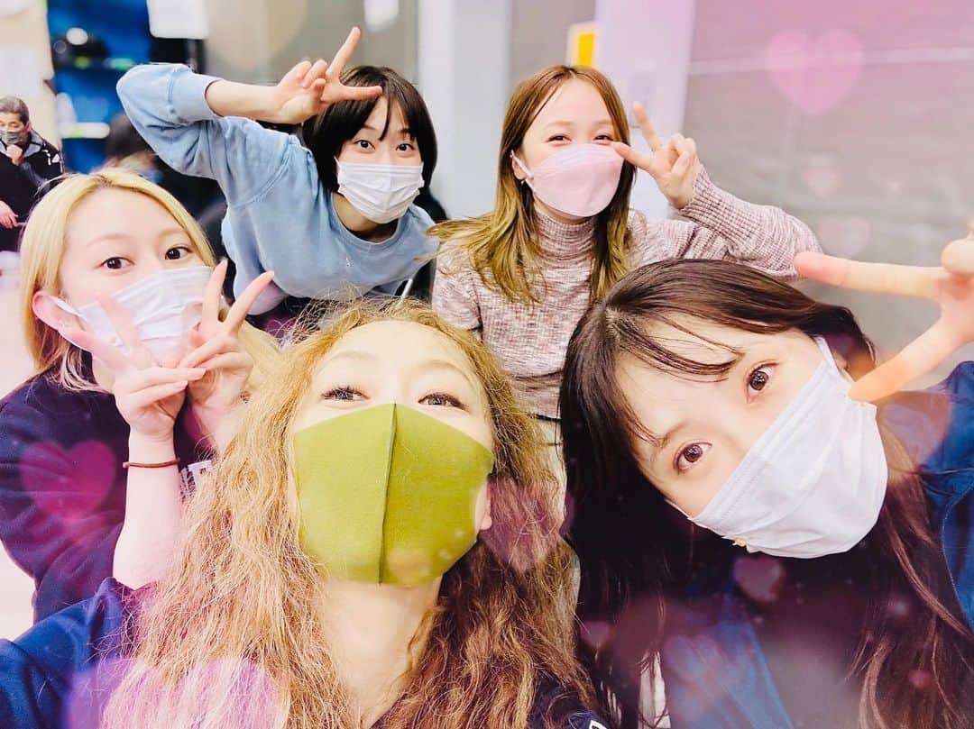 広崎うらんさんのインスタグラム写真 - (広崎うらんInstagram)「Lovely women of musical “Jekyll & Hyde”💕 #ジキハイ2023 オーケストラが入りめちゃめちゃエキサイティングで🤩もうワクワクがヤバいっす！！！ひな祭り🎎には素敵な男性からハーゲンダッツの粋なお差し入れ😚💕 久々の #ジキルアンドハイド の音楽！演奏も歌声も脇を固めるベテラン陣の芝居にもしびれます😍❣️来週開幕(^O^)！ #石丸幹二 #柿澤勇人 #笹本玲奈 #真彩希帆 #Dream_Ami #桜井玲香」3月4日 18時07分 - uranhirosaki