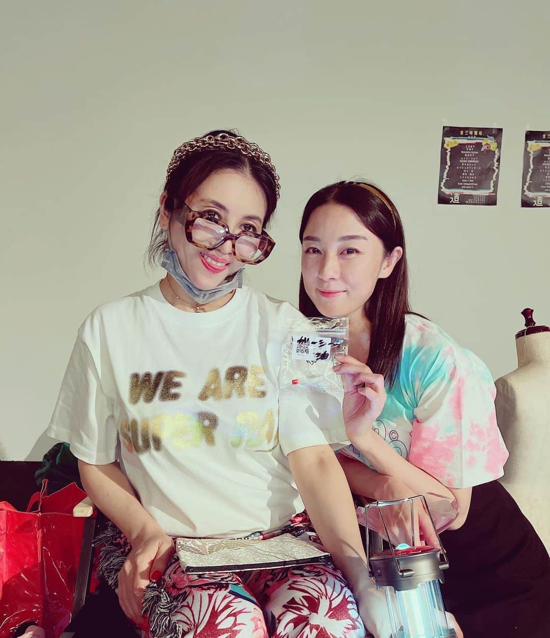のインスタグラム：「いつかのミラクルひかるちゃんと💓 去年の森美Chim↑Pom展  #森美術館 #chimpom #ミラクルひかる #同い年」