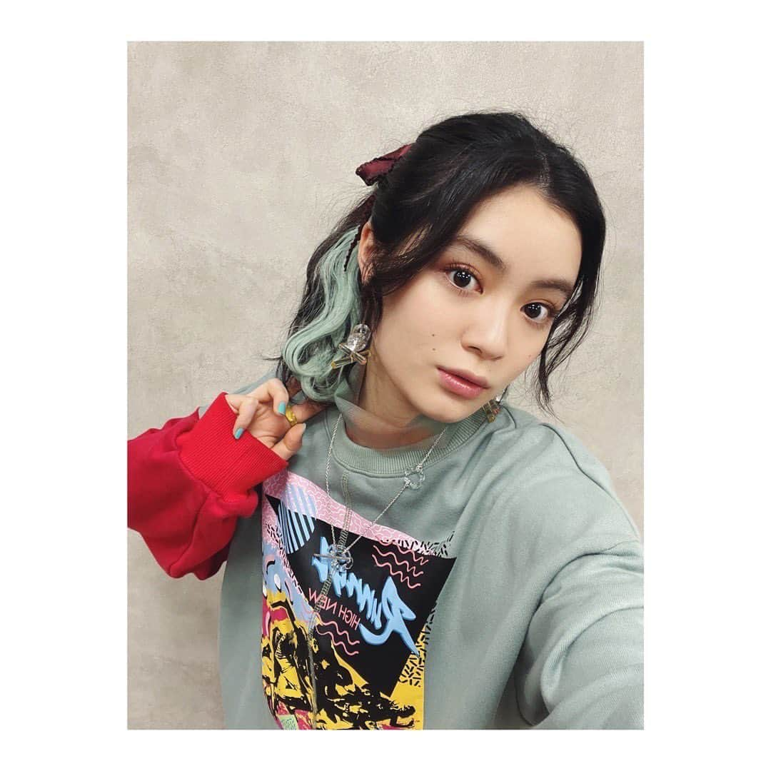 吉田美月喜さんのインスタグラム写真 - (吉田美月喜Instagram)「. #ヌマじょ 2話 観てくださった方ありがとうございました☺︎ 大好きなえなと推し活できて楽しそうな麻里香でした✨ TVerでの見逃し配信も是非よろしくお願いします！  この推し活中の麻里香の服がすごく可愛くてお気に入り🌹  #沼る港区女子高生 #吉田美月喜 #yoshidamizuki #yoshida #mizuki」3月4日 18時50分 - mizukiyoshida_official