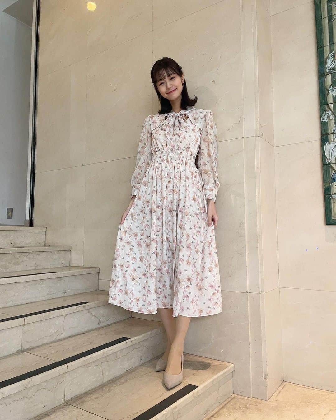 杉浦みずきのインスタグラム：「春が近づいてきたよ〜🌸な衣装 アップ写真と共に😉 （2つ目だけなくてごめんなさい笑）  1枚目 @karlparklane  2枚目 @herlipto   3.4枚目 @wildlily_daikanyama」