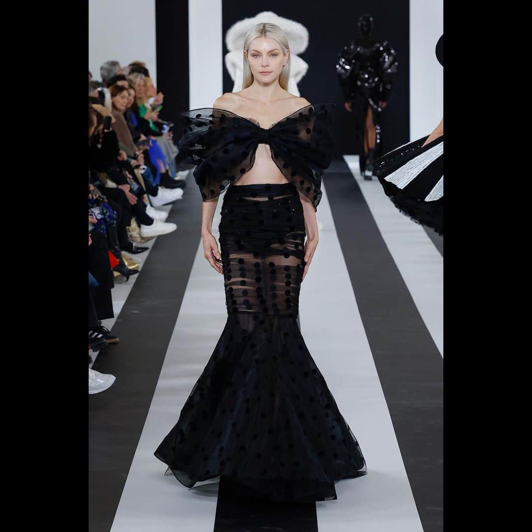 ジェシカ・スタムのインスタグラム：「Nina Ricci 🎀 #PFW #FW23」