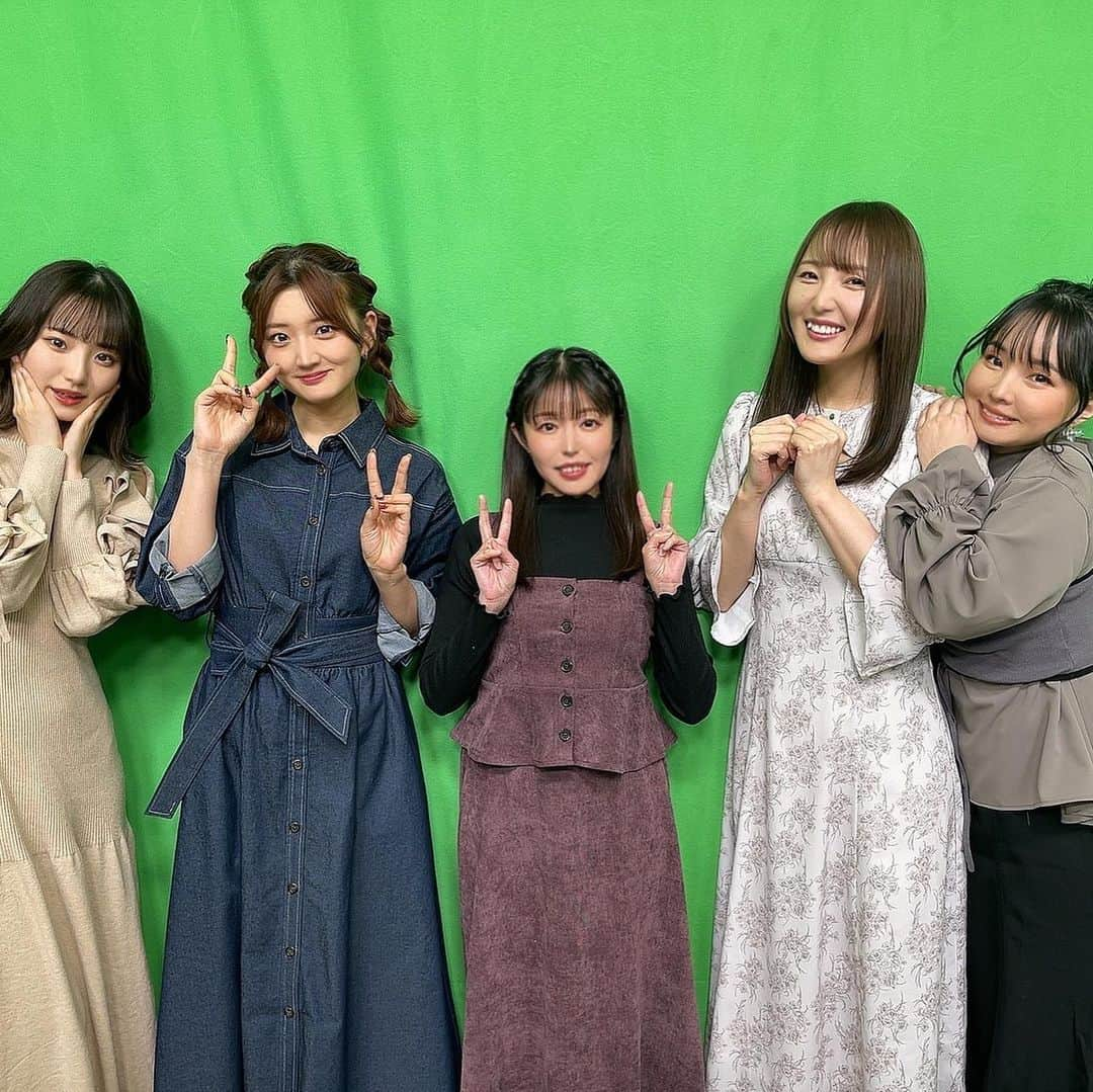 長久友紀さんのインスタグラム写真 - (長久友紀Instagram)「昨日の #ゴエクロ 生放送ありがとうございました！  #ゴエティアクロス は4.5周年直前という事で、スペシャルなお知らせがたくさんありましたね✨ アプリゲーム戦国時代にも関わらず、こんなに長く愛されているゲームに、私も携わらせていただけて光栄です♪  EXのサタナエル&ミカエルも実装されたらぜひぜひ皆様ゲットして下さいね♡  メイクは春らしく🌸さくら🌸を意識したメイクにしてみたよん♪  #がっきゅの女子力」3月4日 19時25分 - nagakuyuki