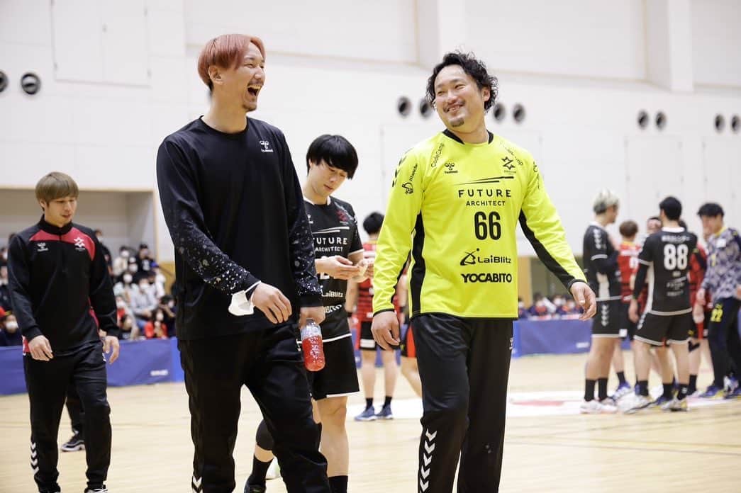 のインスタグラム：「レギュラーシーズン終了！  プレーオフ 3/19(日)16:00〜 VS 1st勝者 ※武蔵野の森総合スポーツプラザ  最後まで応援宜しくお願いします😤  #zeekstartokyo  #ハンドボール」