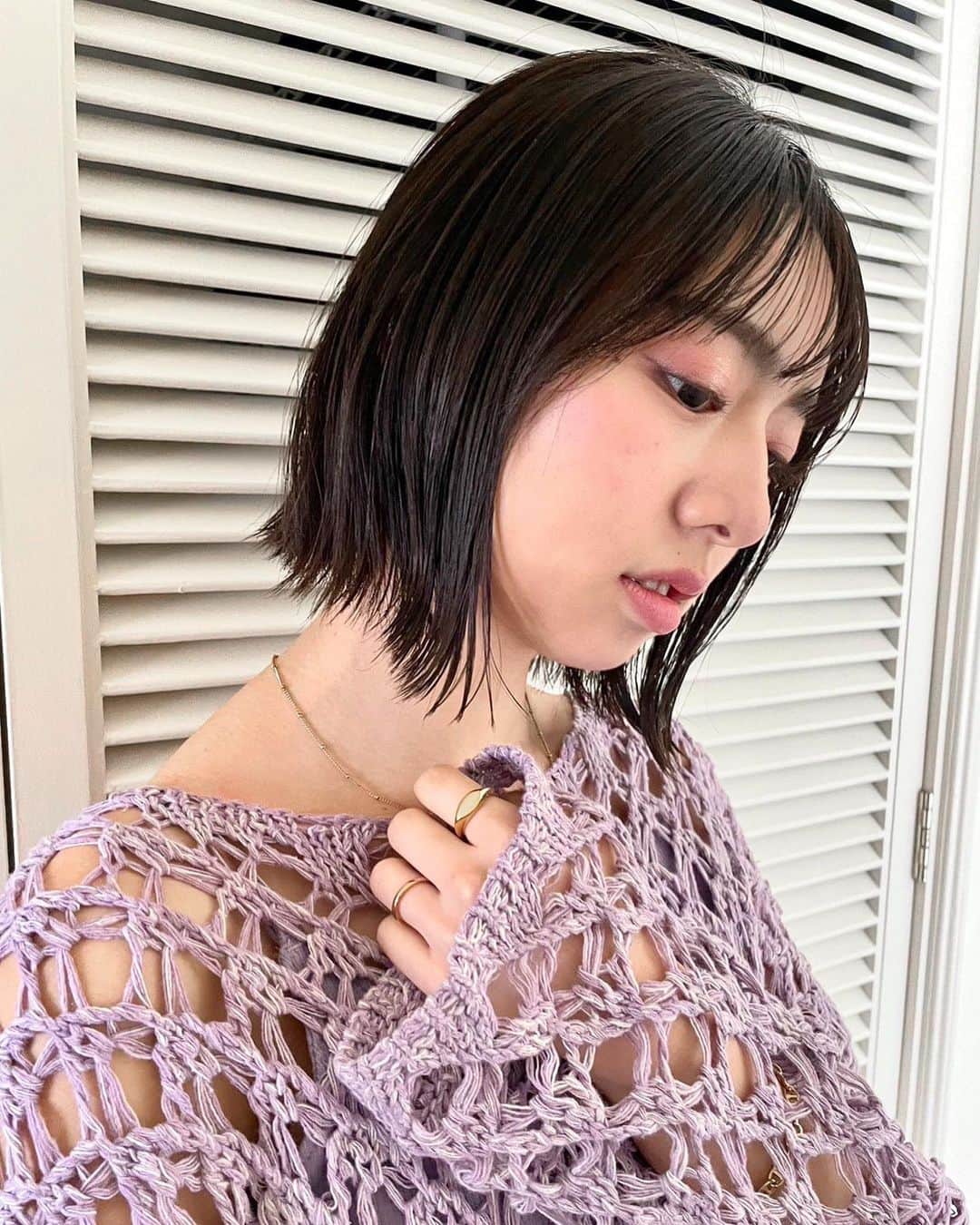 鈴木泉帆のインスタグラム：「先日撮影していただいた写真📸  実は右目の横に割と大きめのほくろがあるの知ってましたか〜？？  #ボブ　#ボブアレンジ #ボブヘアアレンジ #サロンモデル #サロモ　#サロンモデル東京」