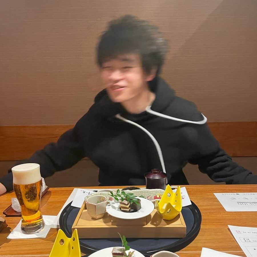 すしらーめん《りく》のインスタグラム：「久々に外出できたので高速移動でおぎなう俺 #旅 #高速移動」