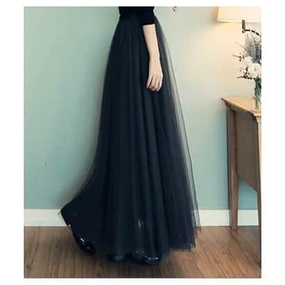 maison de LATIRさんのインスタグラム写真 - (maison de LATIRInstagram)「新作をcheck➤ @maison_de_latir   ■ ITEM ：tulle skirt  ■ PRICE ：2,680円 　→50%OFF 1,336円(税込)  ■ DETAILS ：王道で着回しのしやすいストライプシャツワンピース。 　綺麗めやカジュアルコーデに使いやすいアイテム。 　レイヤードスタイルにもしやすい。  ■ COLOR ・ ブラック ・ グレー ・ ピンク ・ ホワイト ・ ベージュ  ■ SIZE FREEE  ---------- #セレクトショップ #selectshop #大人コーデ #着やせコーデ #高見えコーデ #トレンドファッション #着やせ #高見えアイテム #fashion #大人コーデ #綺麗めコーデ #チュールスカート #ふわふわスカート #ガーリースカート #フェミニンスカート」3月4日 20時13分 - maison_de_latir