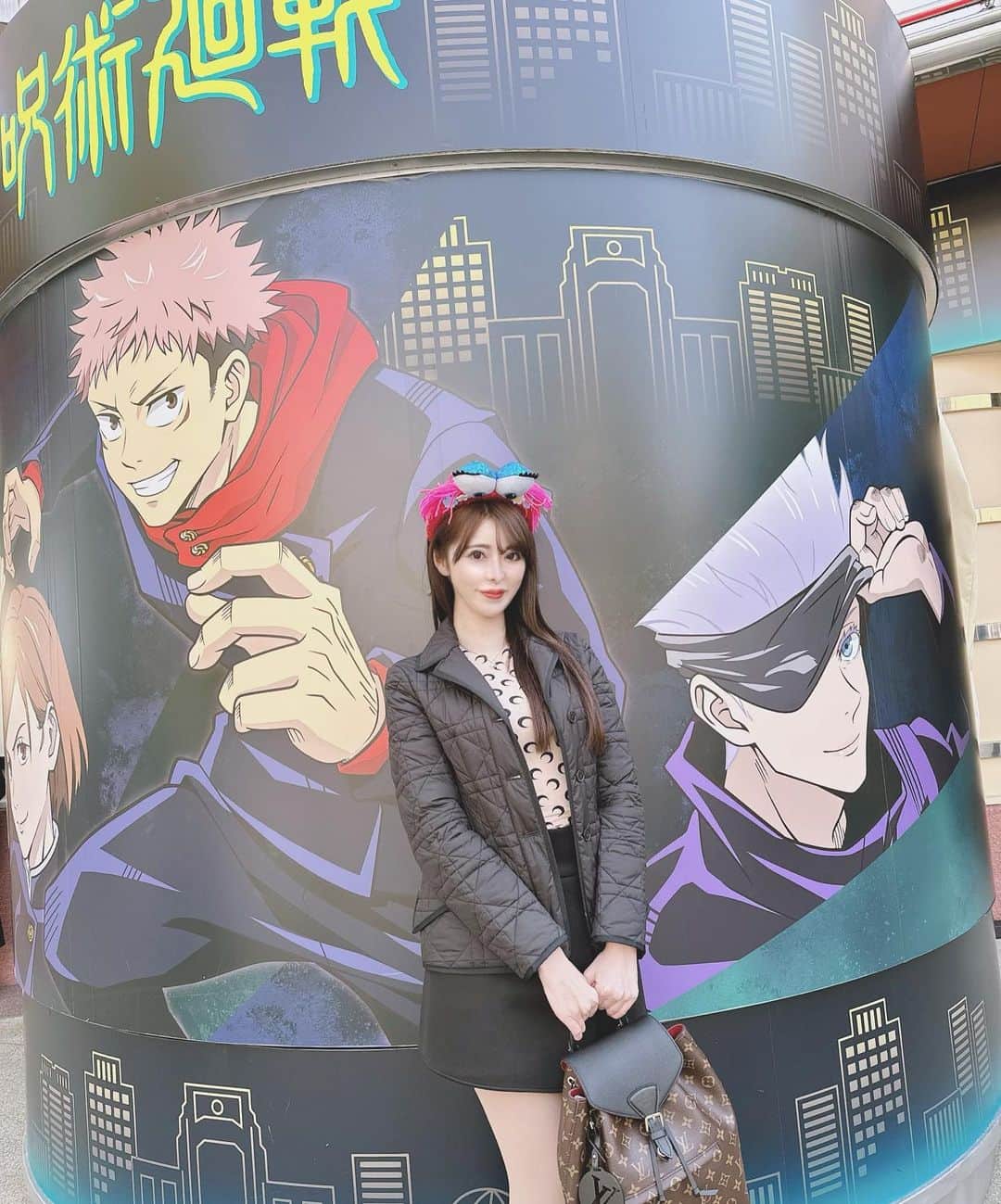 桃瀬えりなのインスタグラム：「ユニバ♡呪術廻戦♡  #universalstudiosjapan #usj #osaka #luisvuitton #marineserre #dior #tiffany #follow #followme #大阪 #ユニバ #呪術廻戦」