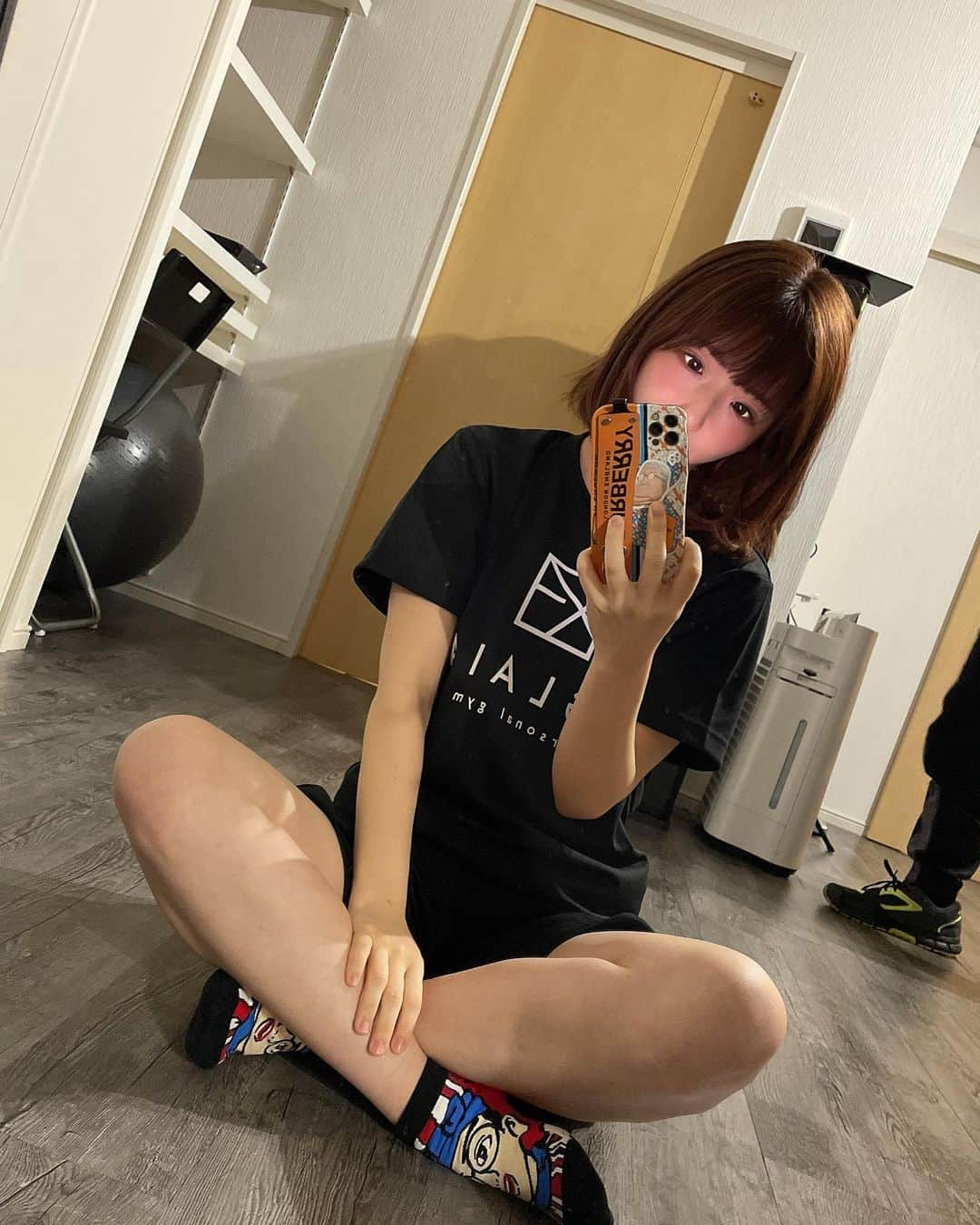 佐倉絆のインスタグラム：「トレーニング再開しました！ 楽しくトレーニングしてくれていつも感謝✨🙏(たまに笑って力が出ない)  期間限定キャンペーンもやってるらしいのでトレーニングして一緒にムキムキになろうぜい💪  #パーソナルトレーニング #原宿 #外苑前 #絶対押してる #押してないけど #腕の筋肉0 #脚の筋肉2 #筋肉ほしい #先生笑わないでほしい #楽しいよ #いい事書いたのでもう重くしないでほしい #ふざけてるようだけど #筋肉量増えた #すごい #通う意味がある」