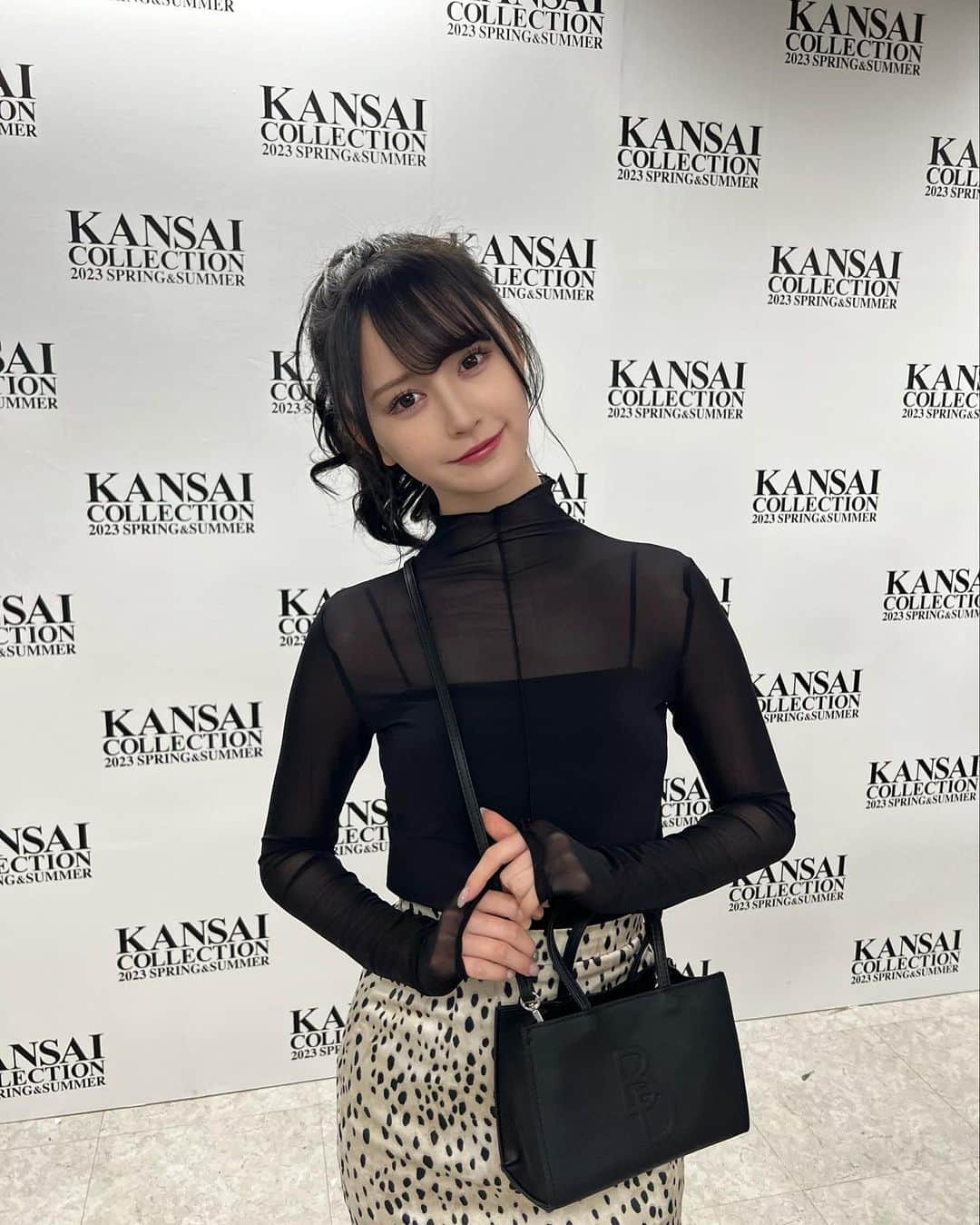 のインスタグラム：「関西コレクションありがとうございました！うちわたくさん嬉しかった♡  #関西コレクション #関コレ」
