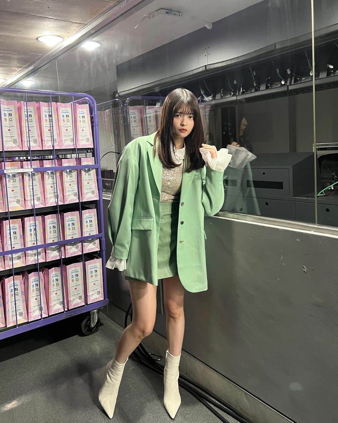 景井ひなのインスタグラム：「_ TGC 2023 spring/summer ありがとうございました☺︎ Dysonとbadmoodの2ステージ！ どちらも違ったテイストのお洋服で 楽しかった〜👸🏻💓」