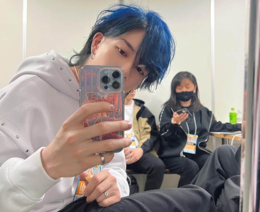 ロケマサのインスタグラム：「・ 4度目の関西コレクション出演させていただきました  ネクステに会いに来てくれた皆さん、 ありがとうございました🔥 会場の応援を感じれてたくさん笑顔になれて幸せな1日だった！  今日画面越しで見ていてくれた人や会いに来れなかった人、またいつかネクステを応援しに会いにきてください🤲 最高でした。  #次は札コレ」