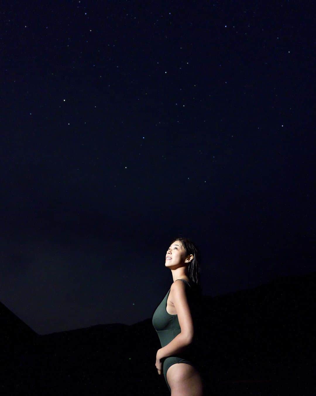 わちみなみさんのインスタグラム写真 - (わちみなみInstagram)「YouTube公開しました！  @7shigure  夢だった、星降る山荘のサウナ！  日本最高レベルの 満天の星空を眺めながらの 外気浴はなんとも神秘的…🌠 思い出のサウナです。  みなさん、是非一度は訪れてみてください。  詳しくはYouTubeみてね✨  #星降る山荘 #七時雨 #サウナ #外気浴 #sauna  撮影はかなり昔、公開遅くなってしまった！」3月4日 21時55分 - wacchime