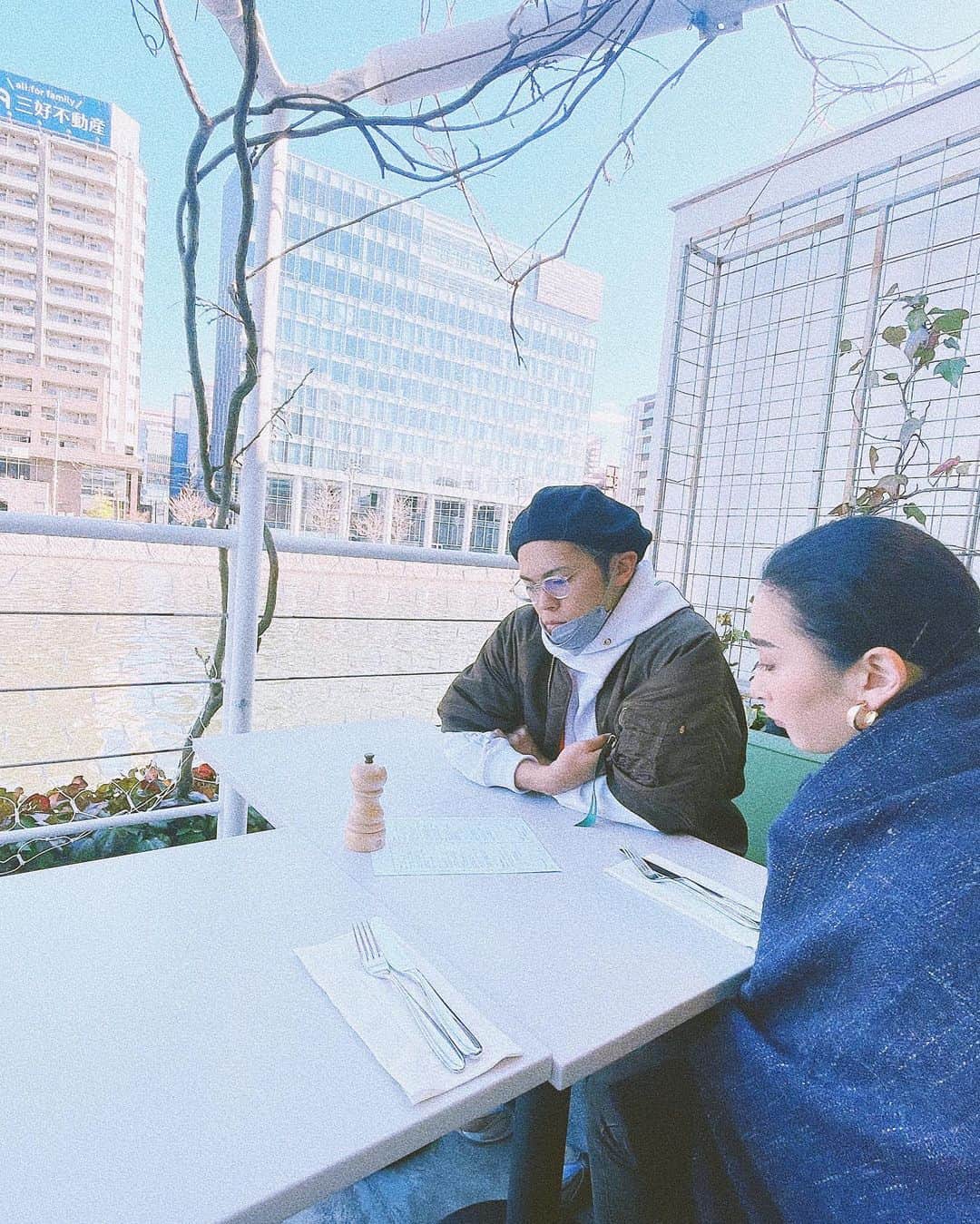 山下銀次さんのインスタグラム写真 - (山下銀次Instagram)「FUKUOKA!!   #男気生ビール #ランチオシャレにテラス席寒すぎてひっくり返る」3月4日 21時59分 - ginjiyamashita