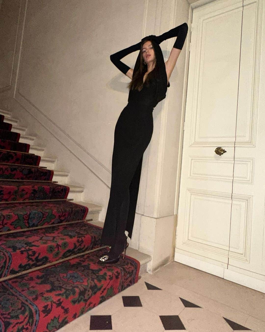 ヴァレリー・カウフマンのインスタグラム：「🥀🖤」