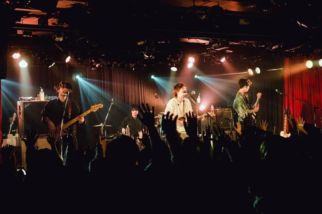 Daishiさんのインスタグラム写真 - (DaishiInstagram)「2023.3.2 ONE ON ONE @下北沢シャングリラ  久々のライブ、対バンイベント楽しかた👏  ツアータオルもちらみせ、お気に入りカラーです✌️  沢山きてくれてありがとうでした！！  Photo by @kondohmidori   #theshesgone  #シズゴ  #ONEONONE」3月4日 23時49分 - dyson_statham