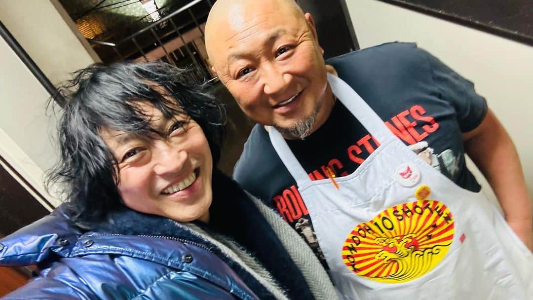 日野賢二のインスタグラム：「MyFriend Mr.Gon,myFavorite place in Sendai近藤商店の ゴンちゃん^_^いつも最高! 僕と仲間を大切にありがとう」