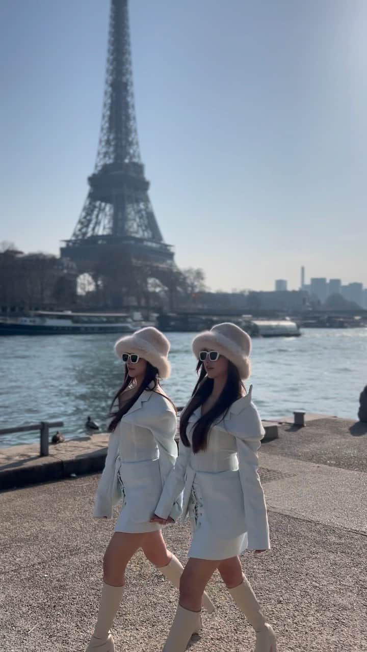 のインスタグラム：「#paris #pfw #eiffeltower #エッフェル塔 #パリ #ファッション #パリファッションウィーク」