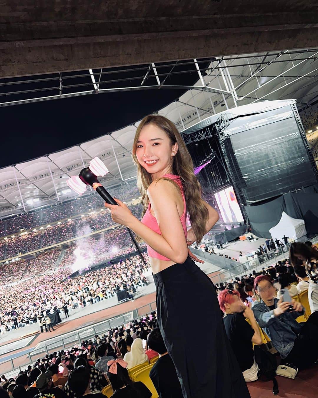 STEPHY YIWENのインスタグラム：「今晚很快乐🖤💗😜  #BLACKPINK#bornpinkworldtour」