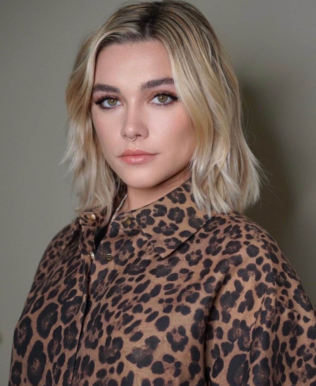 のインスタグラム：「Reunited and it feels so good #florencepugh 🤍」