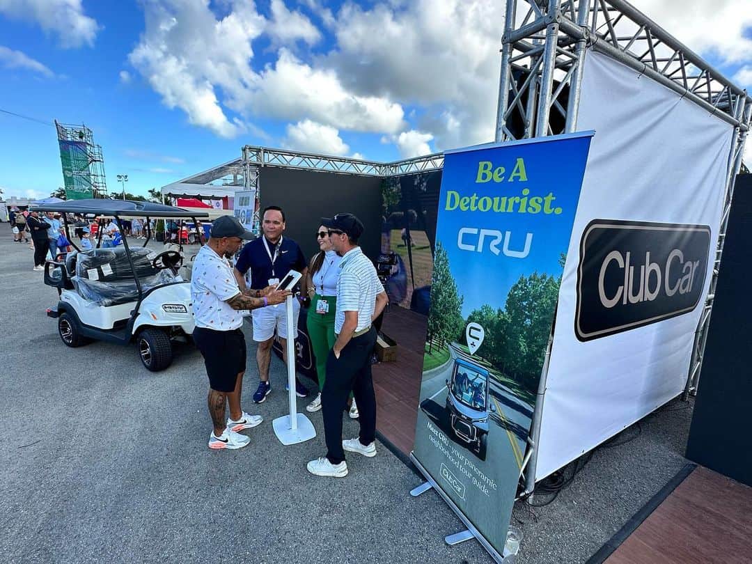 ミゲール・コットのインスタグラム：「Aquí con @clubcarpr montando mi nuevo #onward #ClubCar. Gracias por el apoyo y el detalle @puertoricoopen」