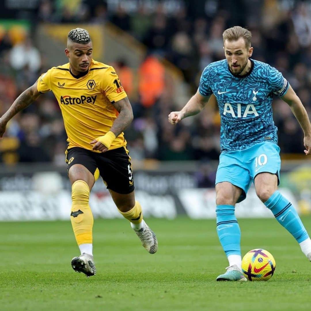 マリオ・レミナのインスタグラム：「Today, I gave everything in the first half. WHAT A TEAM 😍 what a mental strength 👊🏾  I love all of you guys 🧡 Fans, thank you for the second breath that you gave to the team. Incredible atmosphere  Wolves 🐺  Special mention for @adamatrd37 goal 🔥  #Wolves #L5MINA」